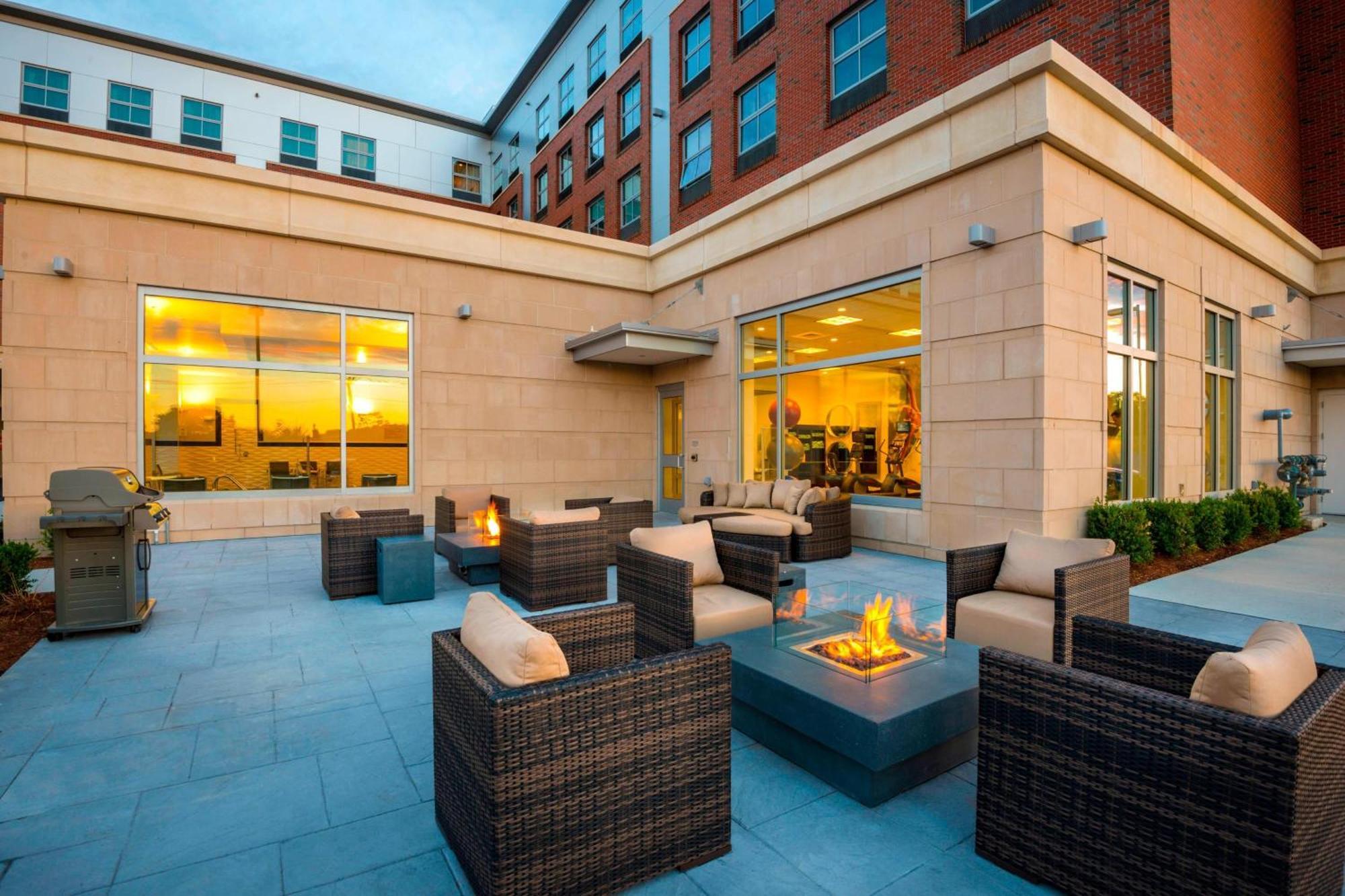 Residence Inn By Marriott Boston Needham Extérieur photo